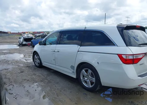 2013 Honda Odyssey Touring/Touring Elite from USA, damaged, VIN 5FNRL5H90DB028158